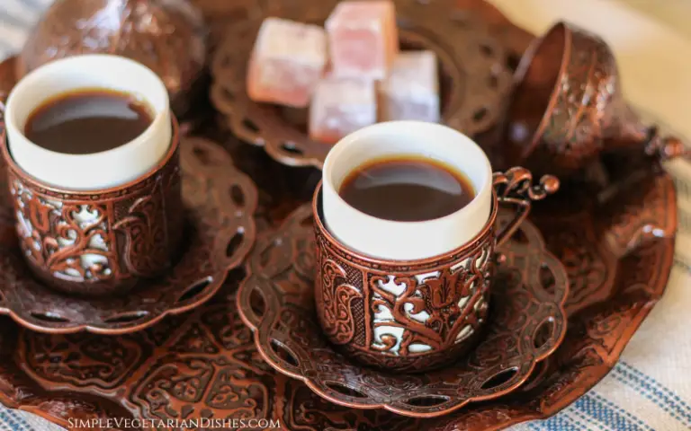 tray of Turkish coffee close up with Turkish delight